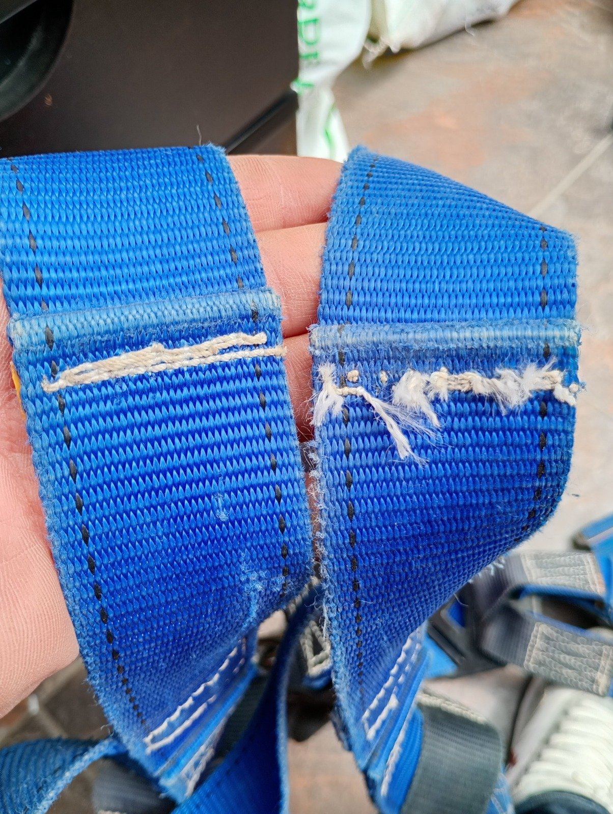 Comparación de cintas y verificación de sus costuras