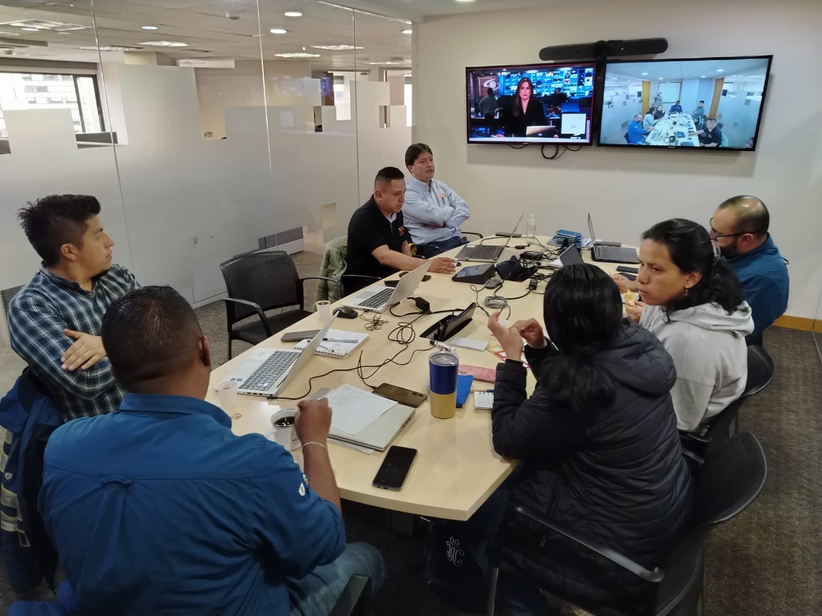 Participantes analizan contenidos durante capacitación complementaria